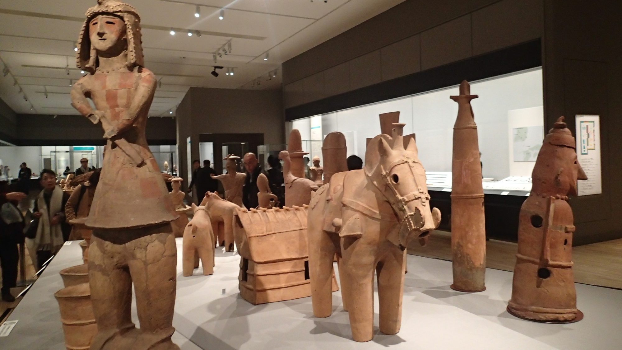 しだみ古墳群ミュージアム開館。「土偶」と「埴輪」の違い、分かる